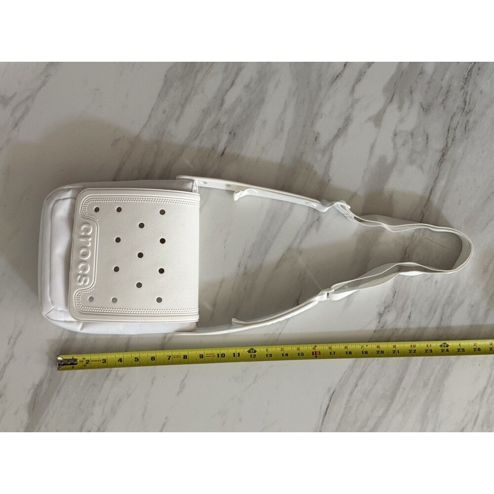 Crocs Classic Crossbody Bag - White - Purse- Adjustable Strap - Picture 9 of 12